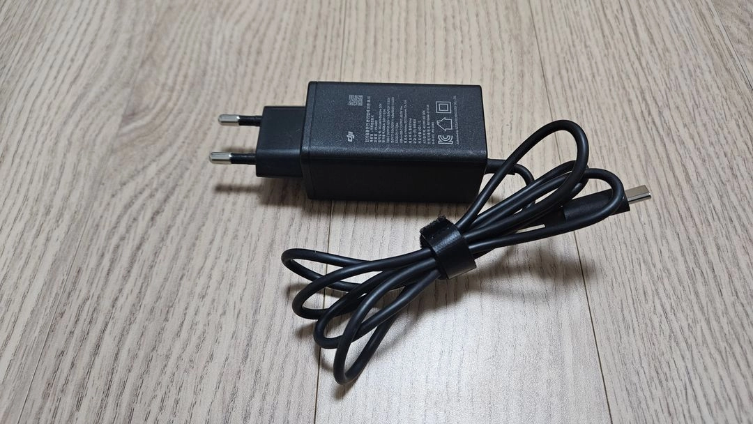 DJI 매빅에어3/에어3S 충전기,ND필터,거치대,후드,가방,케이스,프로펠러(프롭날개),짐벌커버 처분해요 MAVIC 이미지