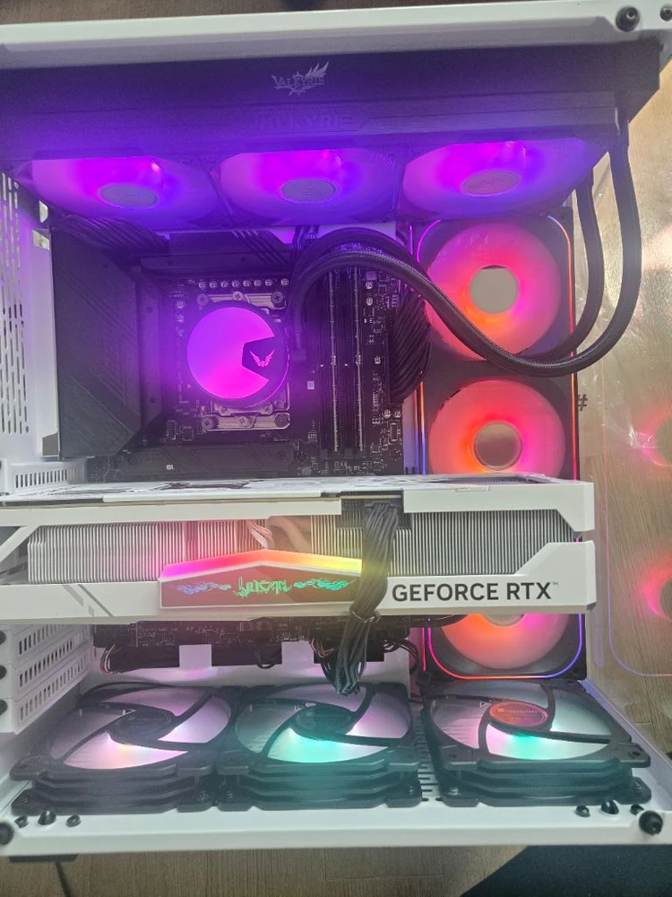 라이젠 9 9950X3d b650 wifi 4080super 64g m.2 1T 850w등 본체팔아요 이미지