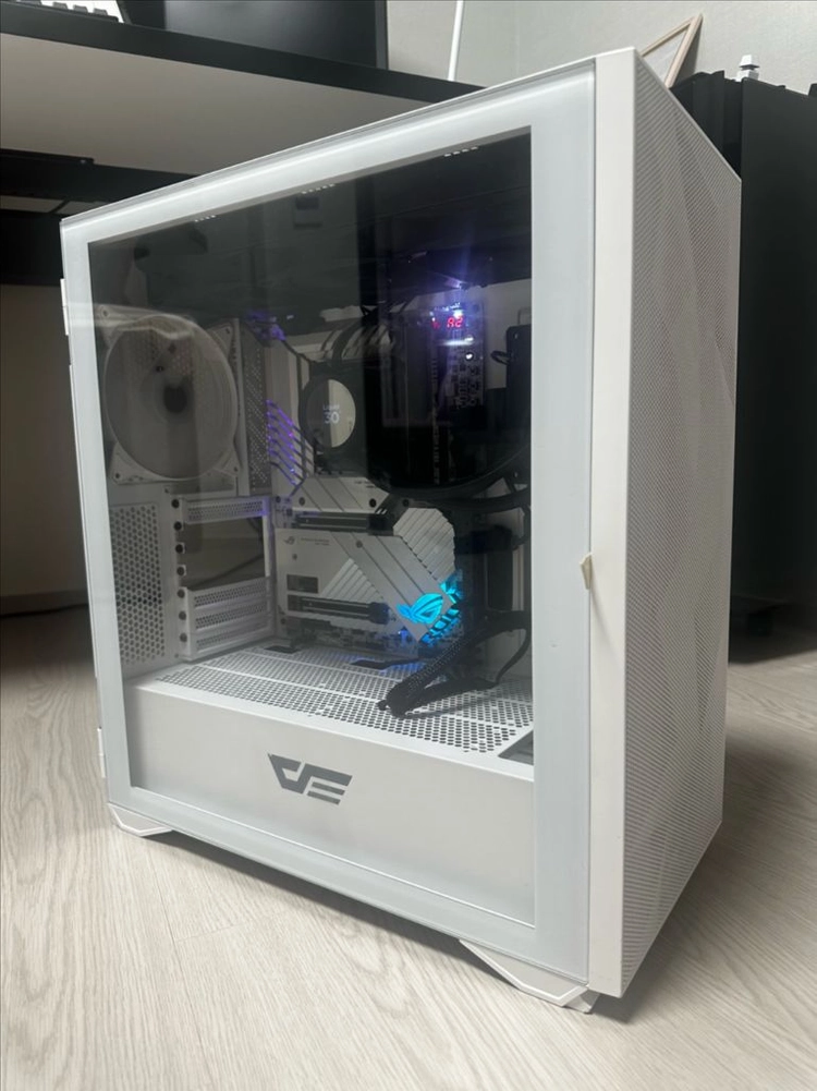 13900K + Z790 APEX + DDR5 7200 CL34 화이트 고사양 반본체 판매합니다. 이미지