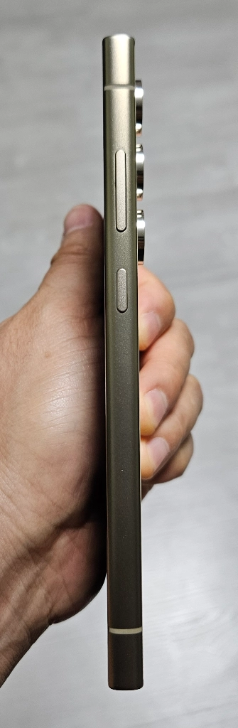 갤럭시 S24울트라 옐로우 256GB A급 팝니다. 이미지