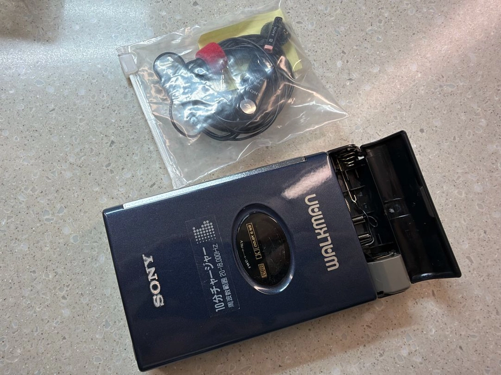 Sony WM-609 카세트플레이어 워크맨 판매 합니다. 이미지