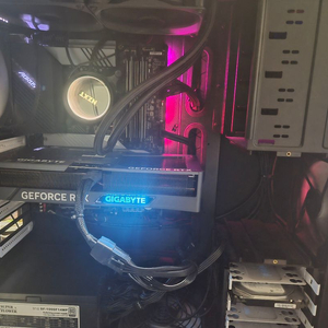 *가격내림*i7-14700kf / 4070ti / ddr5-32gb / ssd 1tb 이미지