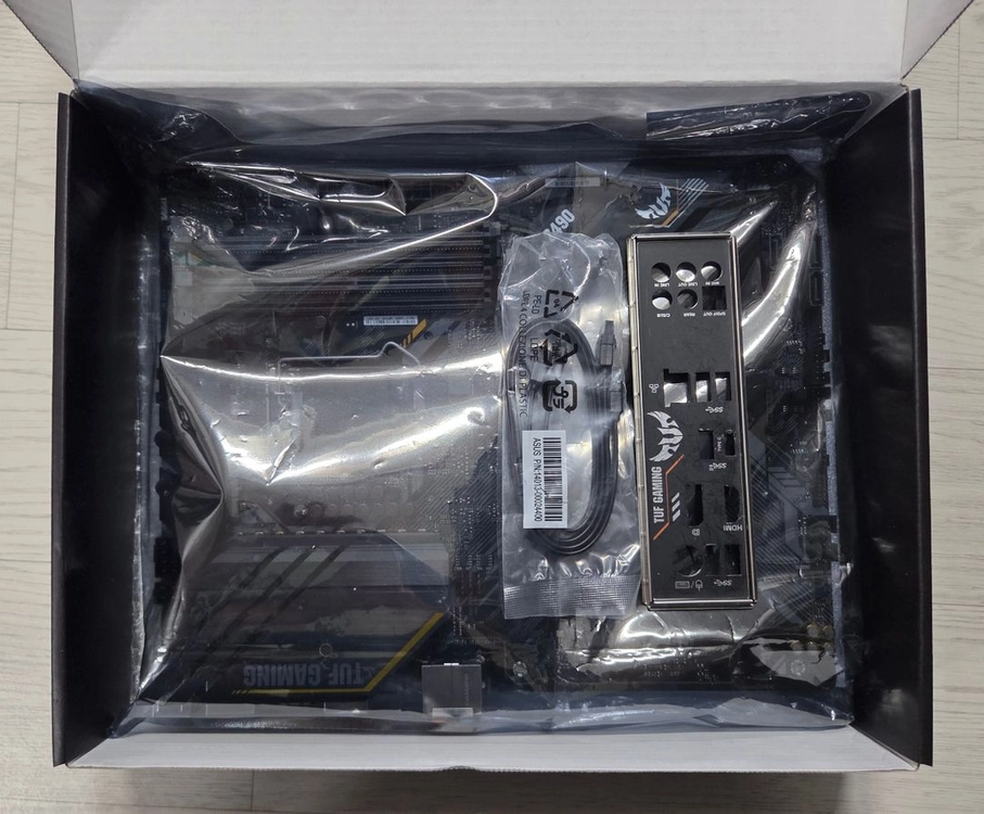 ASUS TUF Gaming Z490-PLUS 이미지