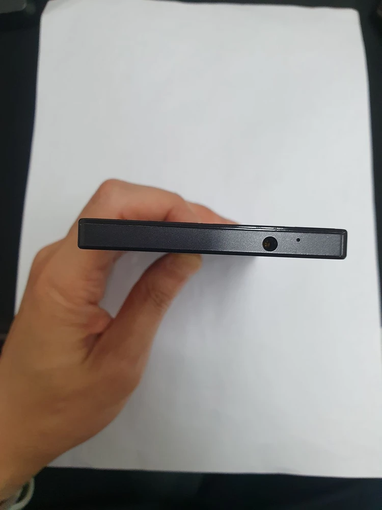 스카이IM100 32GB 블랙 SK 기능정상 중고폰 028473 스카이아임백 이미지