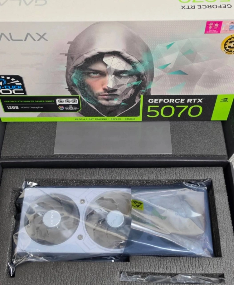 갤럭시 rtx 5070 ex gamer 화이트 - 안심되는 중고거래