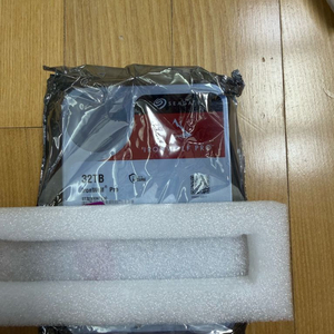 씨게이트 정품 아이언울프 프로 32TB Hdd 미개봉 새제품 이미지