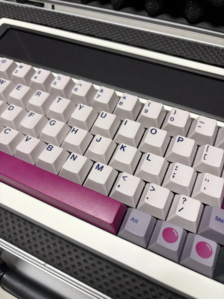 앵그리미아오 rgb65 클라우드화이트 + gmk + 제인키캡 이미지