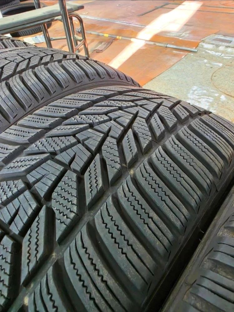 한국 스노우 245/45R19,275/40R19 한대분 이미지