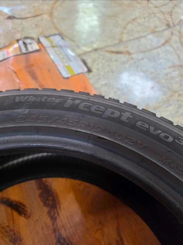 한국 스노우 245/45R19,275/40R19 한대분 이미지