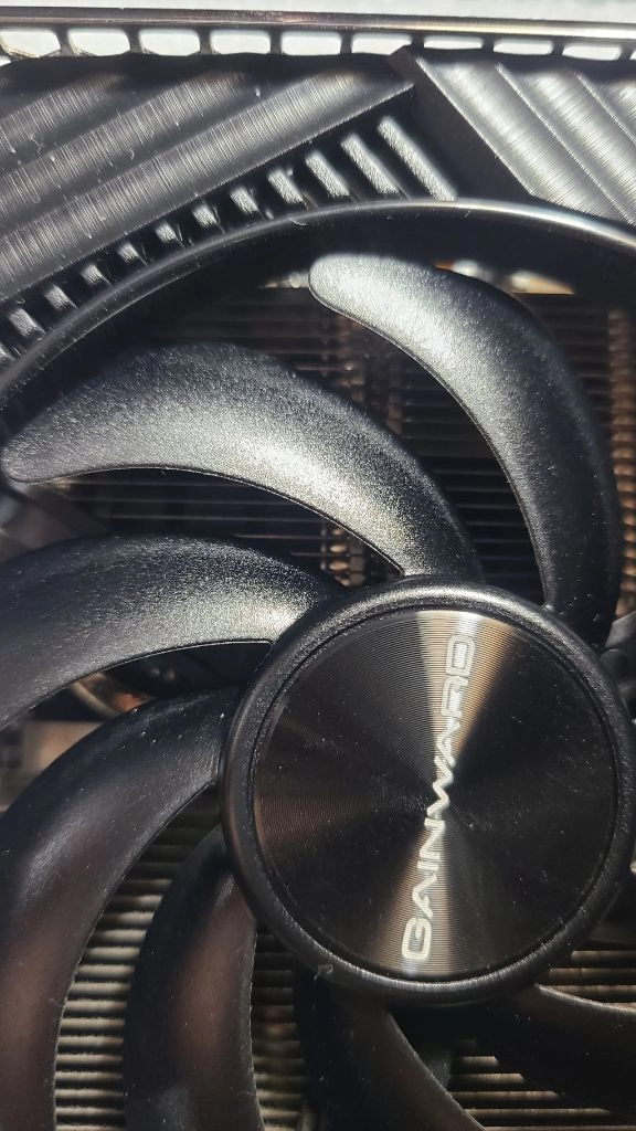 게인워드 RTX 4060 Ti 그래픽카드 이미지