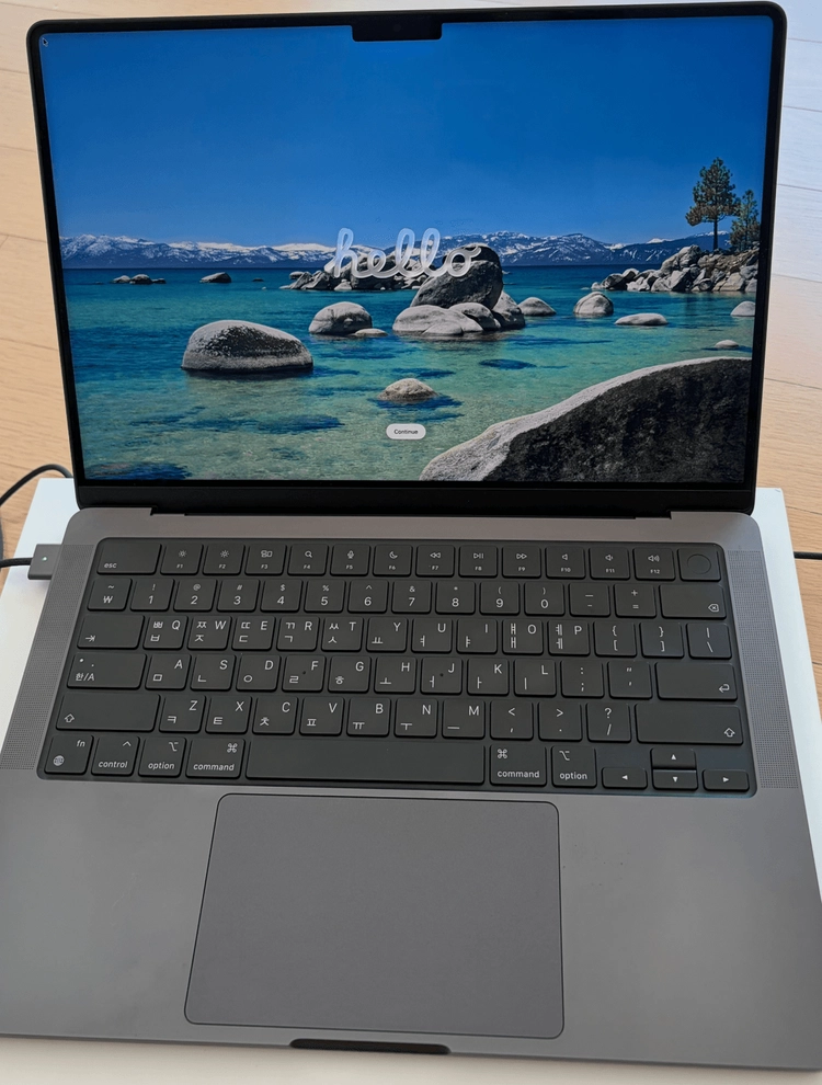 맥북 프로 M3 Pro 18GB / 512GB 14인치 판매 이미지