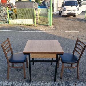식당 2인용 식탁 의자 세트 이미지