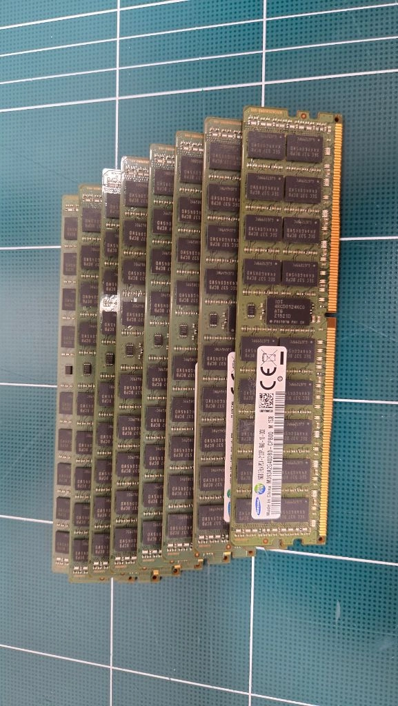 삼성 DDR4 ECC 16GB 2133 서버용램 팝니다 이미지