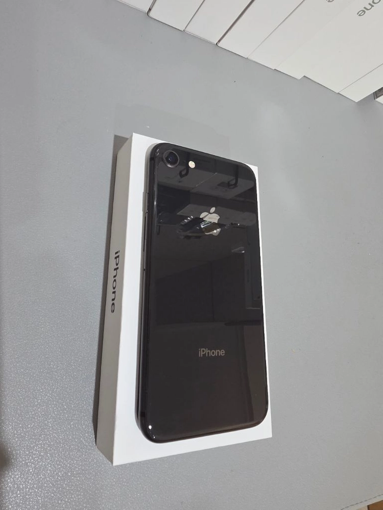 아이폰8 64GB 블랙 이미지