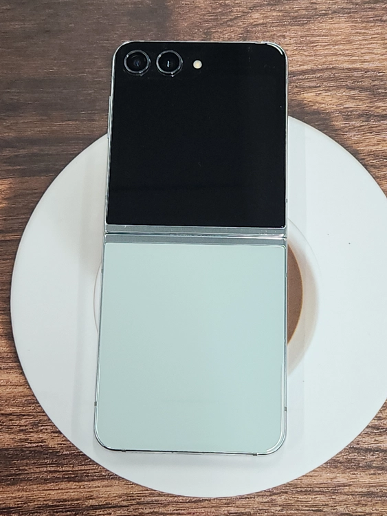 갤럭시Z플립5 256G 무잔상 민트 63577 이미지