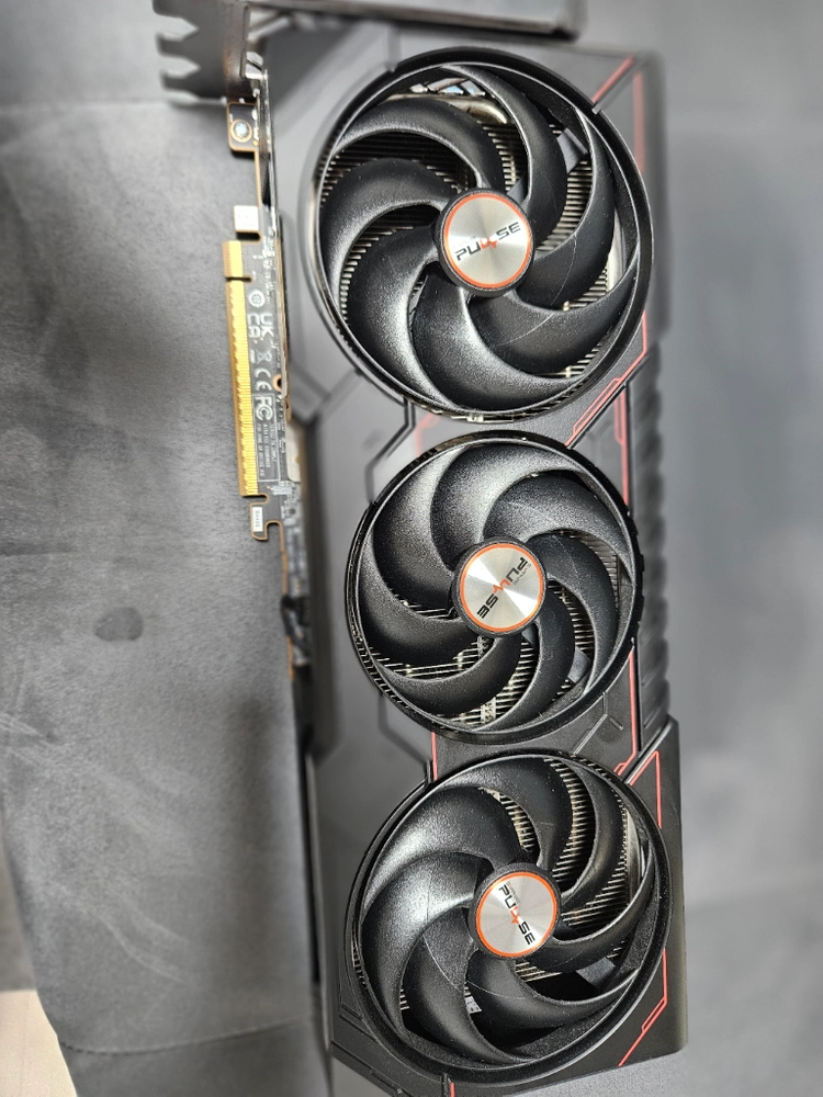 사파이어 라데온 RX 9070 XT 그래픽카드 판매 - 안심되는 중고거래