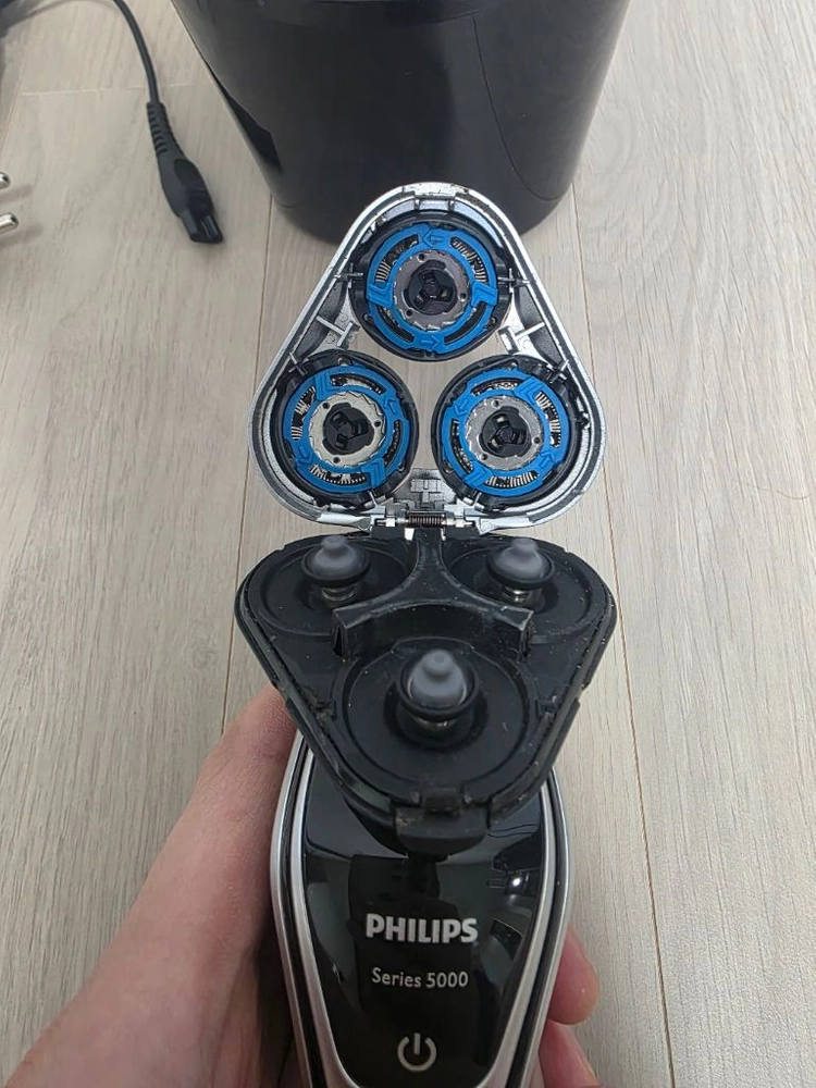 필립스 S5000 전기면도기 이미지