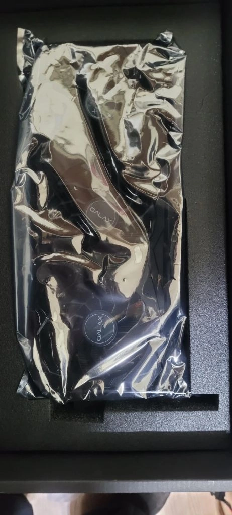 갤럭시 RTX 4070TI SG 박스셋 판매합니다.(무상26년 11월초까지) 이미지