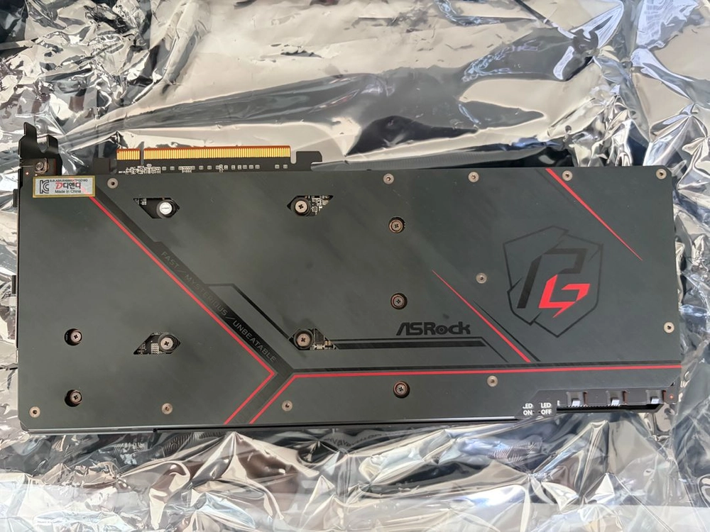 AMD 라데온 RX 6800 XT (애즈락 팬텀게이밍) 이미지