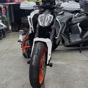 ktm 듀크390 18년 1.4k 컨디션최상 이미지