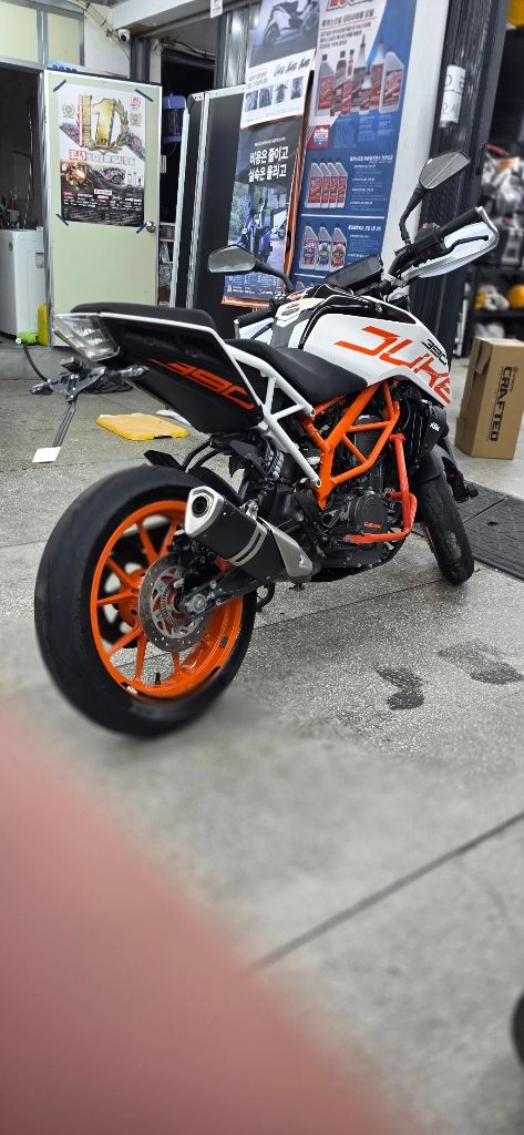 ktm 듀크390 18년 1.4k 컨디션최상 이미지