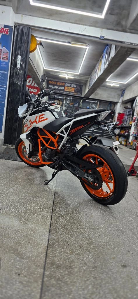 ktm 듀크390 18년 1.4k 컨디션최상 이미지
