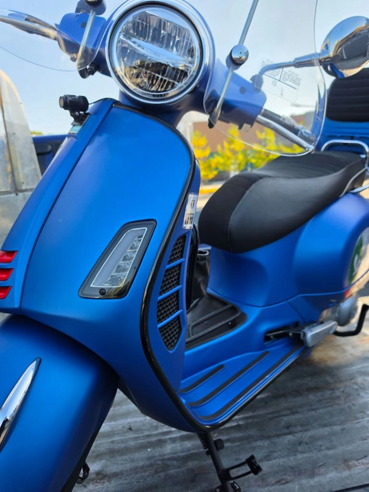 베스파GTS300 SUPER SPORT ABS 모델(2020년식) 판매 이미지