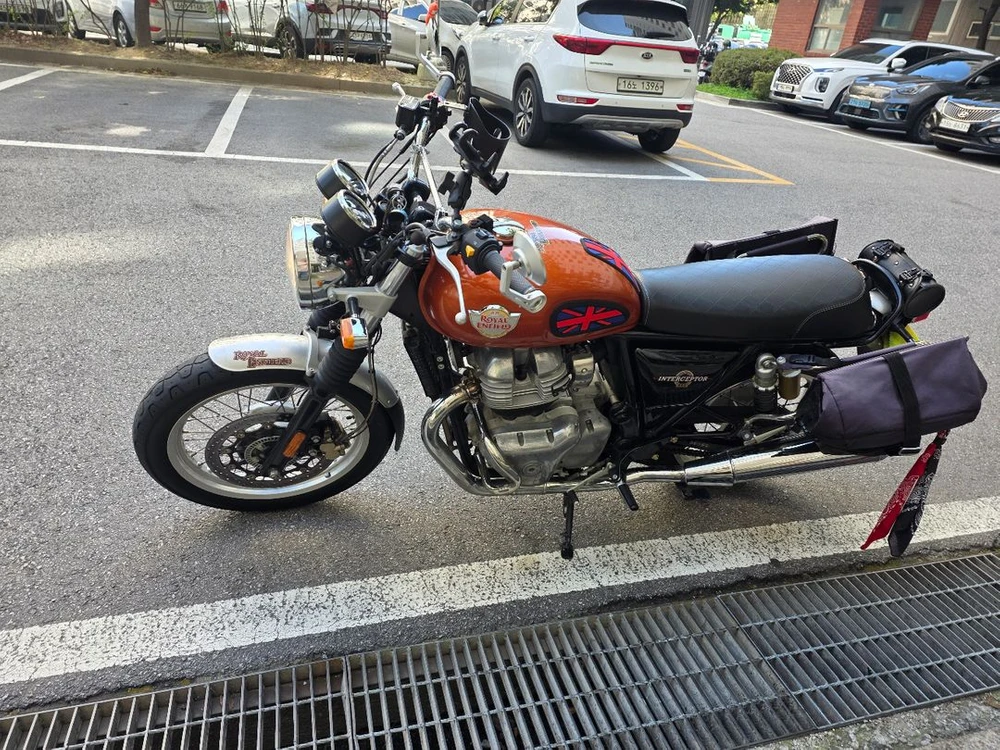 21년식 로얄엔필드 인테셉터650판매 이미지