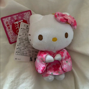 벚꽃 기모노 키티인형 이미지