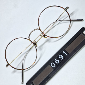 안경테 안경 베티타타늄 초경량 라운드 일본 빈티지 레트로 클래식 앤틱 복고 Y2K 아메카지 스트릿 유니크 레어 패션 이미지