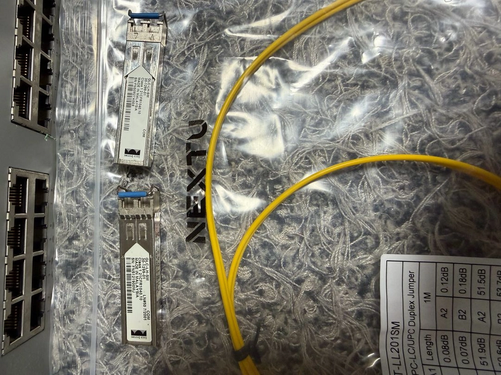 광절연시스템 시스코 2960l 스위치허브 지빅 광케이블 이미지
