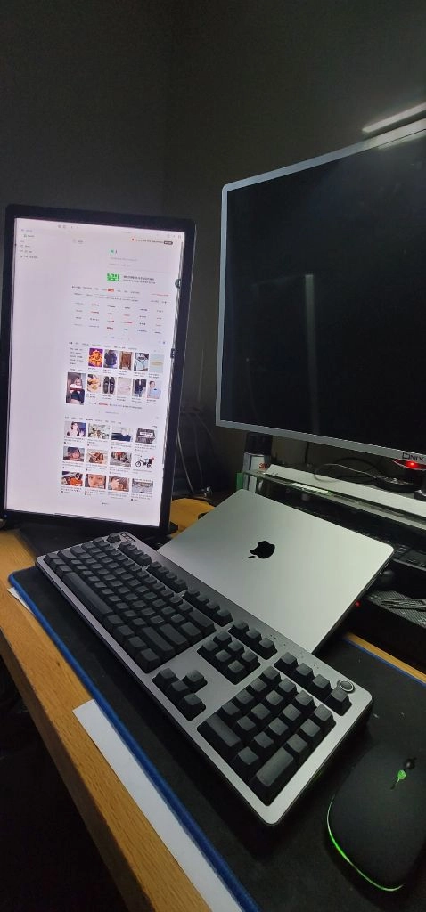 [액정만 불량 48사이클 S급] A2442 맥북 M1프로 16GB 512GB (썬더볼트 도킹포함) 이미지