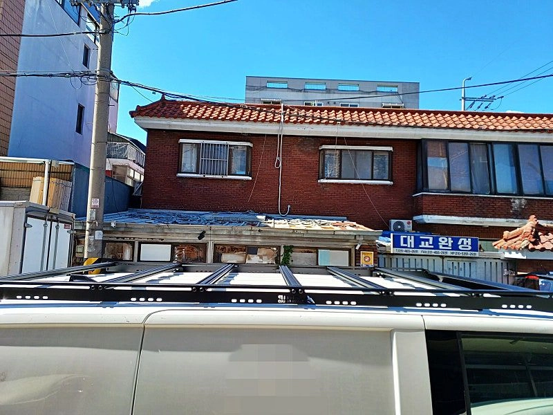 트랩오버랜드,메세타 반자동 오토 어닝 및 180도.270도 룸텐트,렉스턴스포츠,pv5저상루프랙등 판매합니다. 이미지