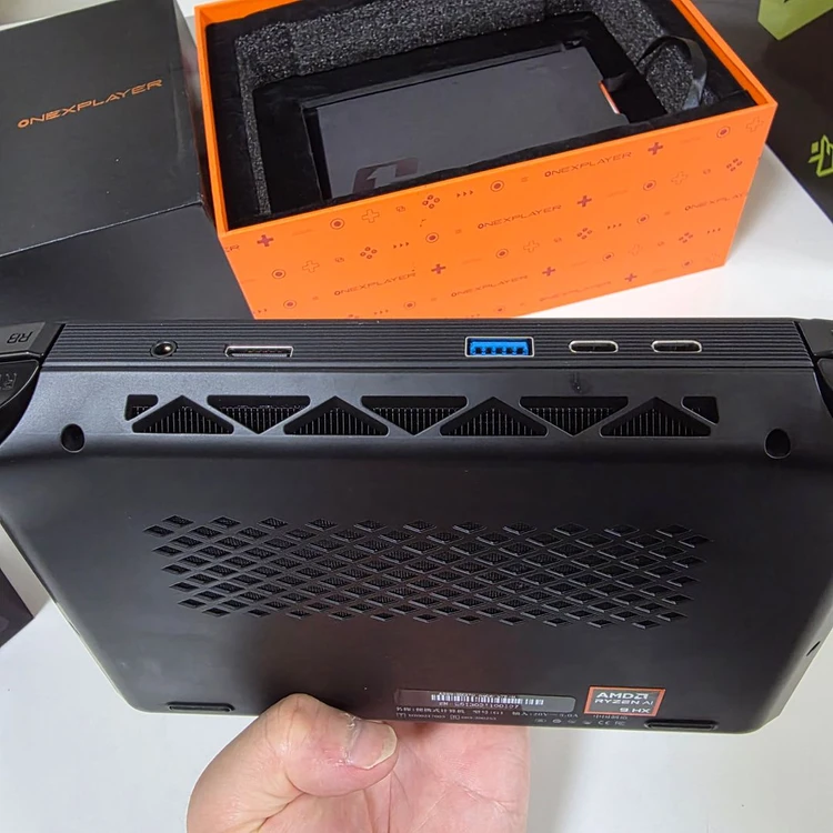 원엑스플레이어 onexplayer g1 hx370 / 64gb / 4tb (총 사용시간 57시간) 이미지