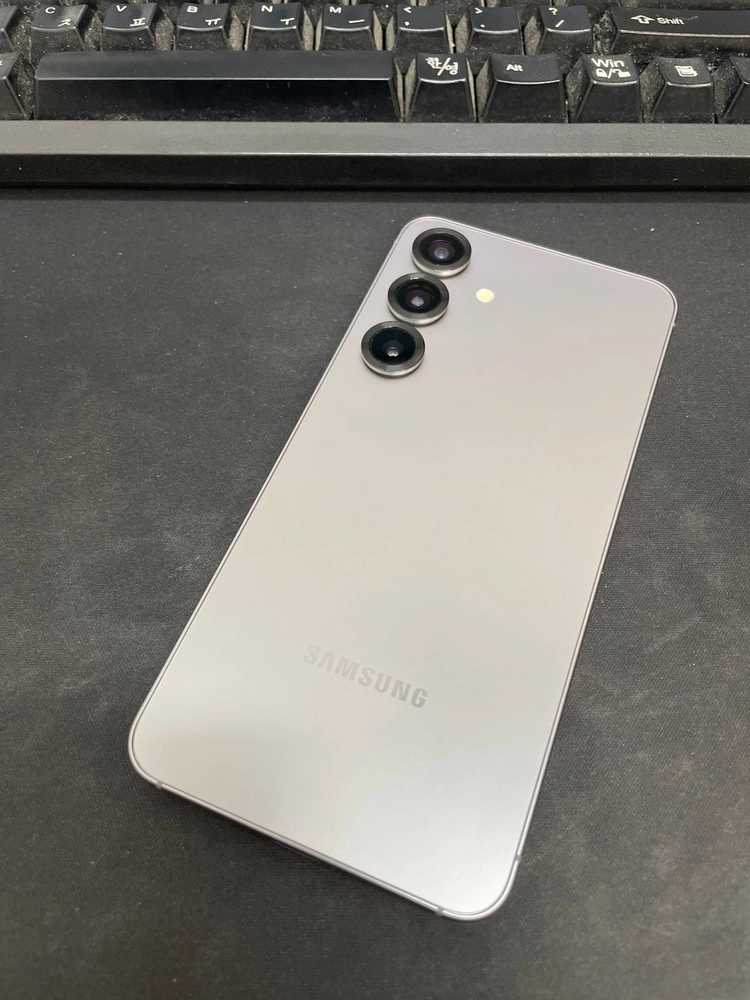 갤럭시S25 실버 256GB 무잔상 상태좋은 중고69만6천팝니다 이미지