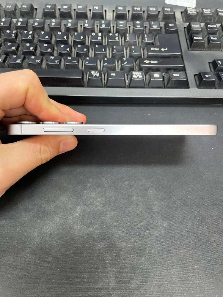 갤럭시S25 실버 256GB 무잔상 상태좋은 중고69만6천팝니다 이미지