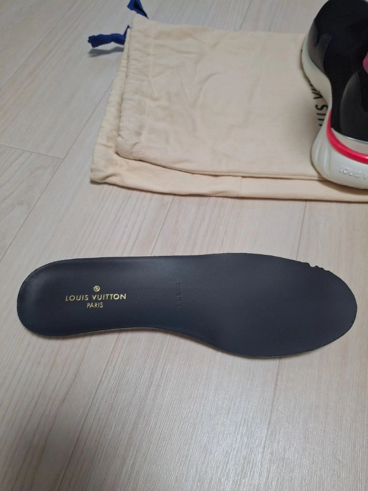 (정품) 새상품 루이비통 로고 큐빅 삭스러너 여성 스니커즈 이미지