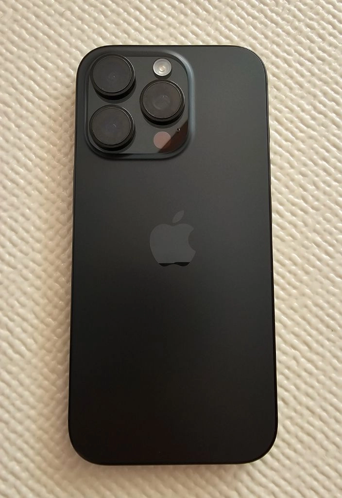 아이폰 16프로 티타늄 블랙 256GB 이미지