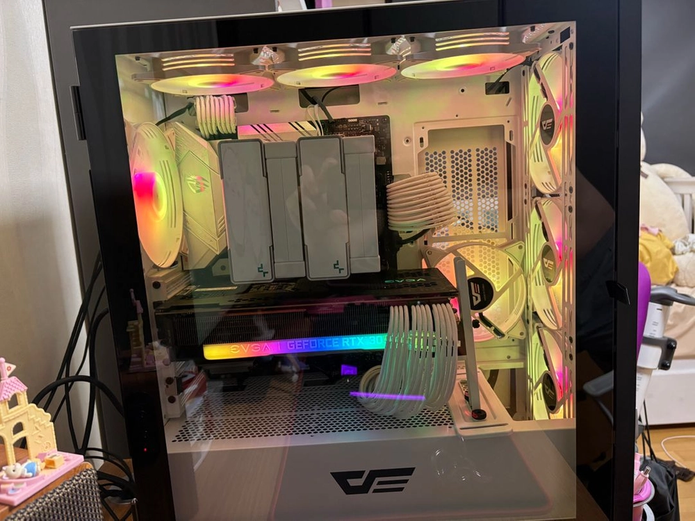 라이젠 5600x evga 3080 본체 이미지