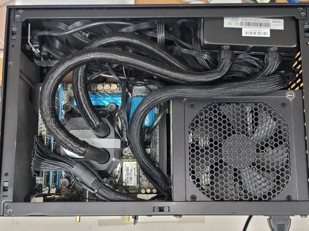 ITX 컴퓨터 PC 인텔 i7 5820K 수냉쿨러 X99E-ITX/AC DDR4 16G REG 메모리 600W 파워 이미지