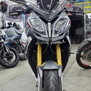 bmw s1000xr 16년 짧은키로수 이미지