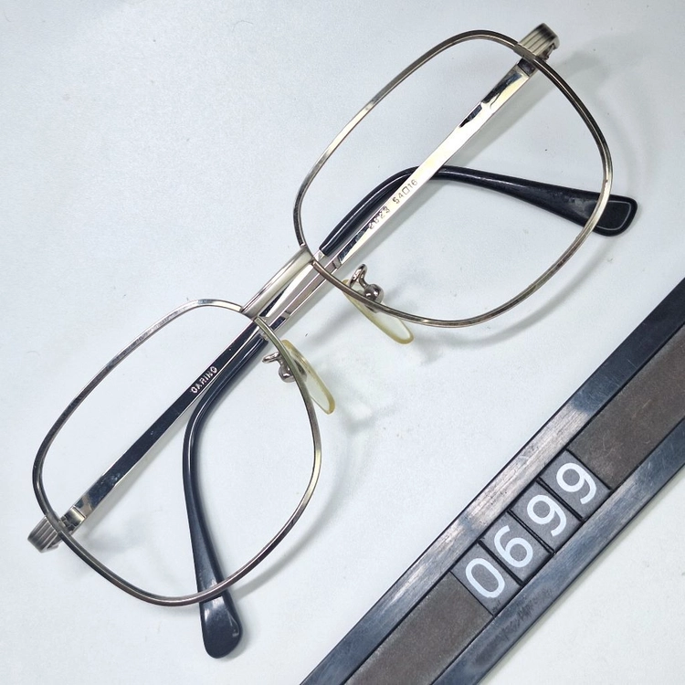 CARINO 2823 안경테 안경 54mm 스퀘어 실버 일본 빈티지 레트로 클래식 Y2K 아메카지 패션 수입 스트릿 이미지