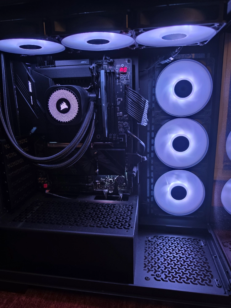 인텔 울트라7 270K Plus/AORUS Z890/벤저스DDR5 16G/P51 1tb/감성 반본체 - 안심되는 중고거래