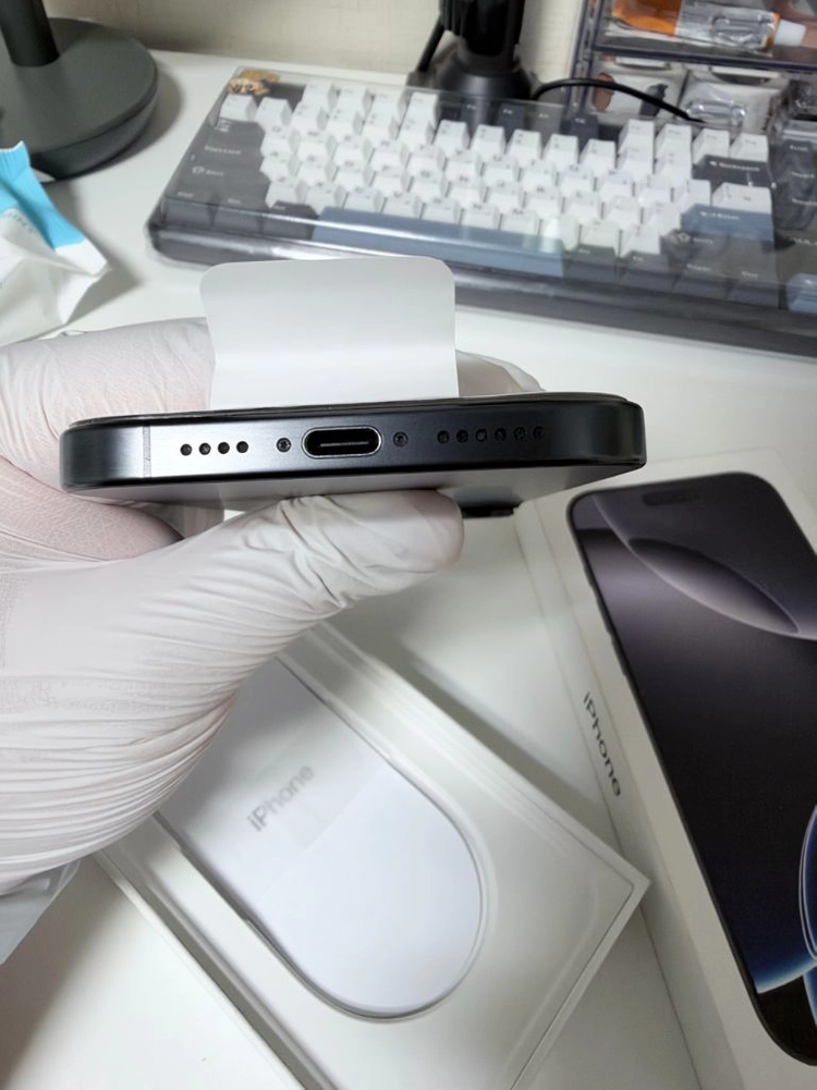 아이폰 16프로맥스 티타늄블랙 1테라 1TB 이미지