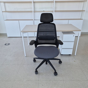 수입명품,Steelcase 시리즈1 헤드레스트의자 이미지