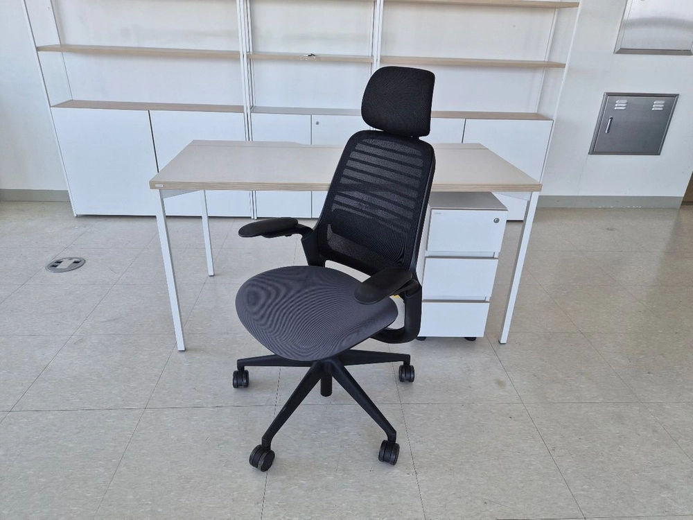 수입명품,Steelcase 시리즈1 헤드레스트의자 이미지