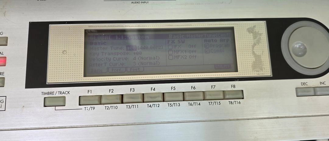 코르그 트리톤 Le 76건반 신디사이저 이미지