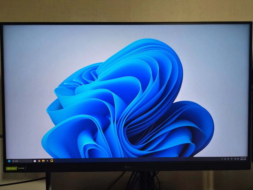 LG 울트라기어 32인치 165Hz QHD 모니터(32GP750) 이미지
