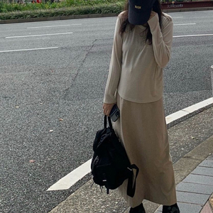 에크리스 하쿠 티셔츠 회베이지 새상품 이미지