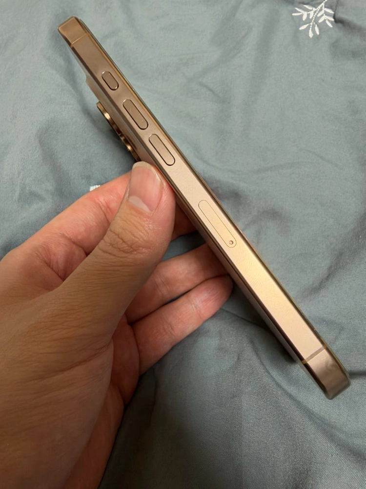 아이폰16프로 데저트티타늄 256GB 이미지